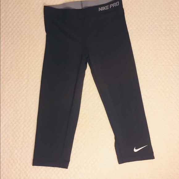 Nike Pants - 🌴 2/$20 Nike Pro Dry Fit Cropped Leggings